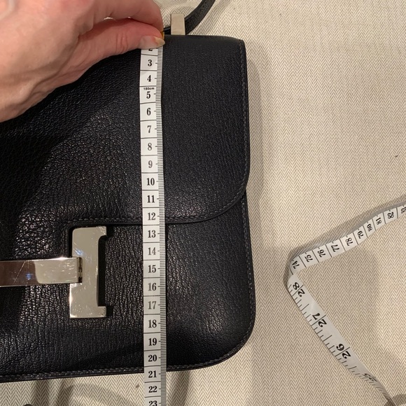 Hermes Constance in Navy PHW 24 - Picture 5 of 12